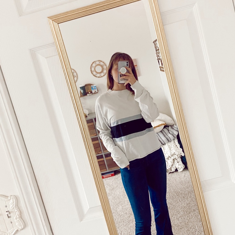 BRAND: Brandy Melville   SIZE:  one size COLORS: blue, navy blue, white